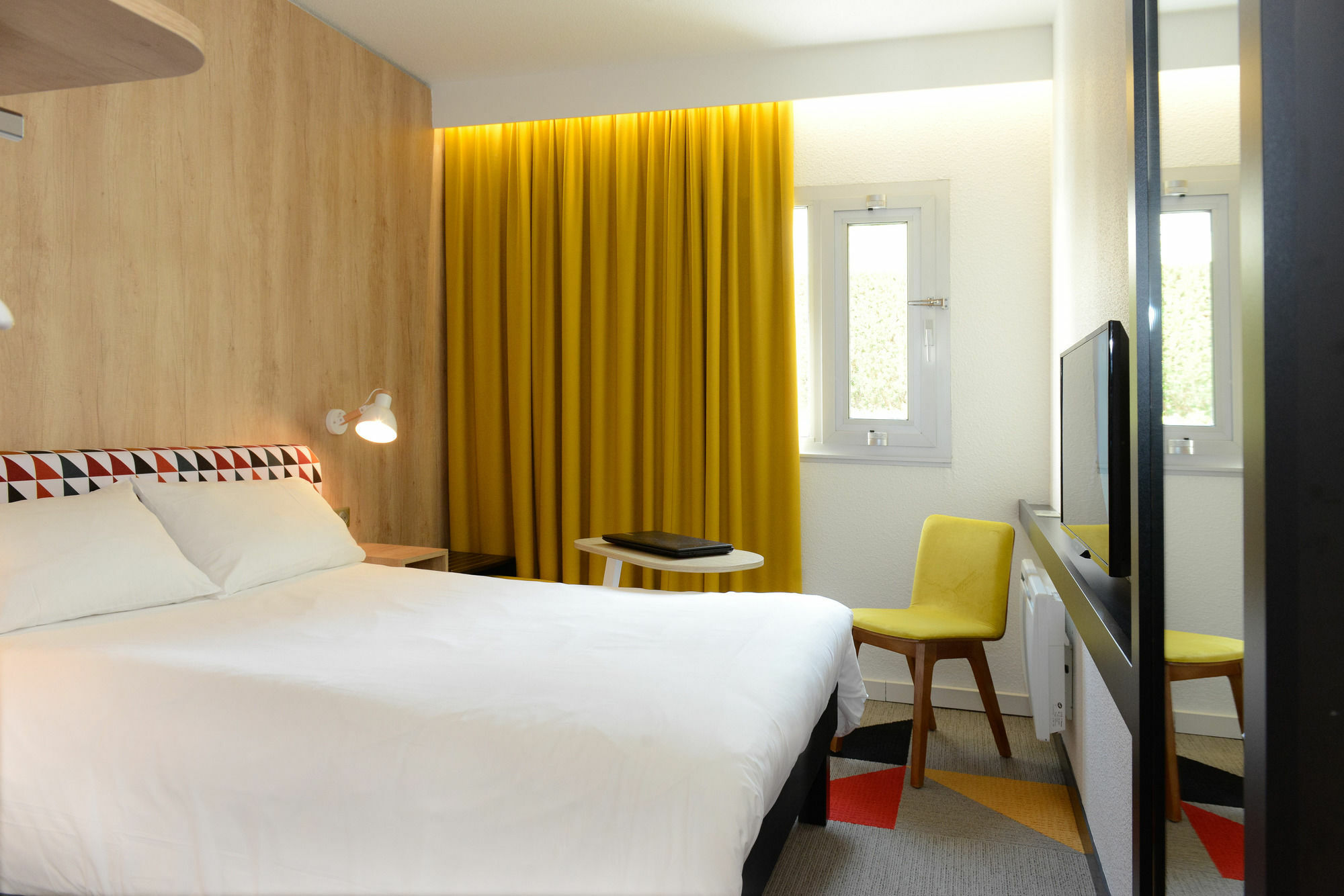 Ibis Styles Caen Centre Historique Hotel Ngoại thất bức ảnh